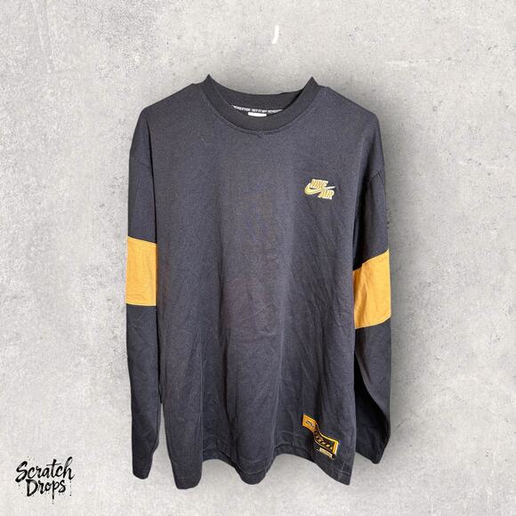 Vintage Nike Sweatshirt Size Large 25x30 Black Yellow Retro Crewneck Pullover - Picture 1 of 5